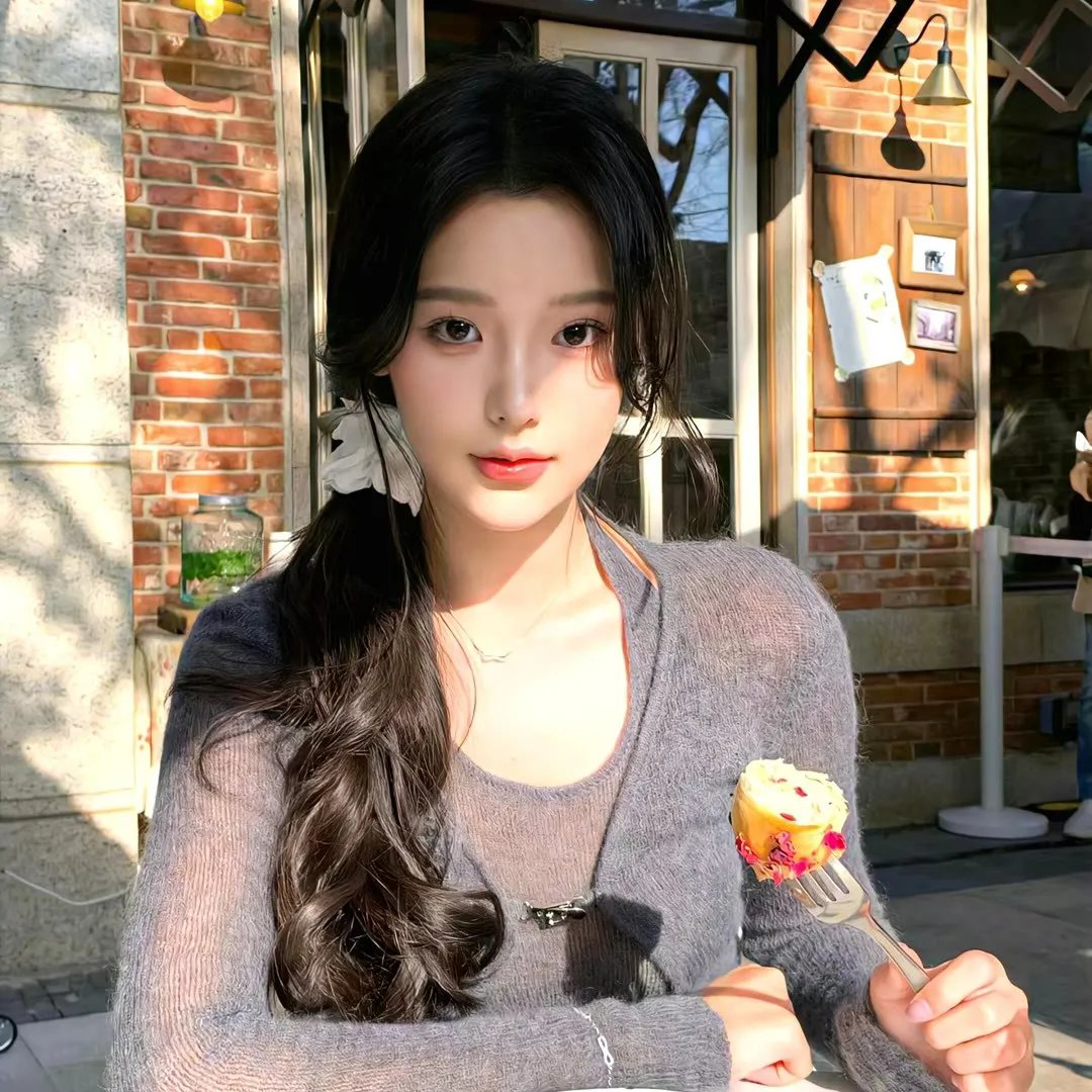 隔楼女孩：我们之间的层距
